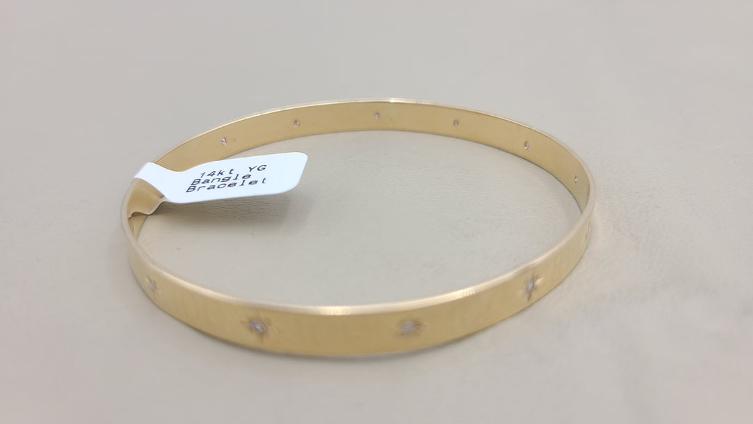 k932 Beautiful Vintage 14kt Yellow Gold Diamond Bangle Bracelet