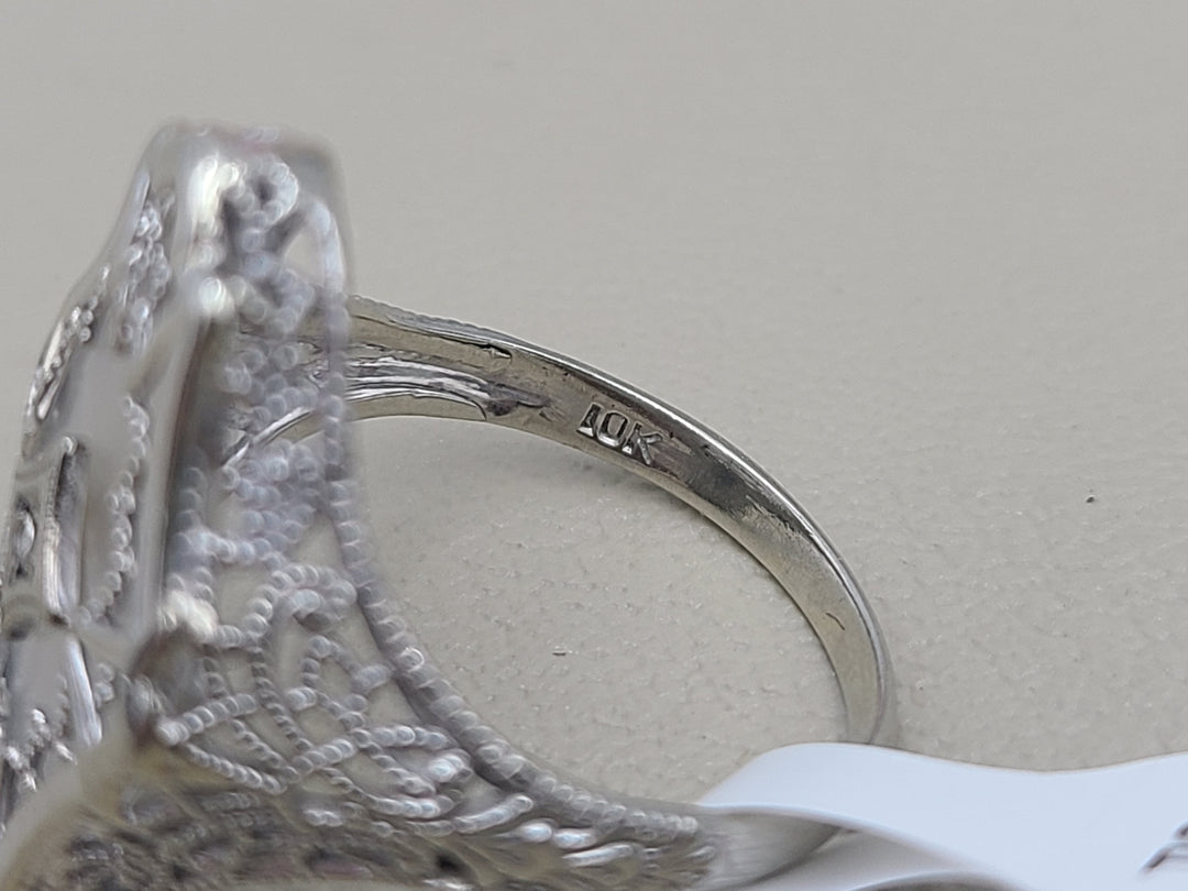 k837 Pretty Antique Ladies 14kt White Gold Camphor Glass Filigree Ring