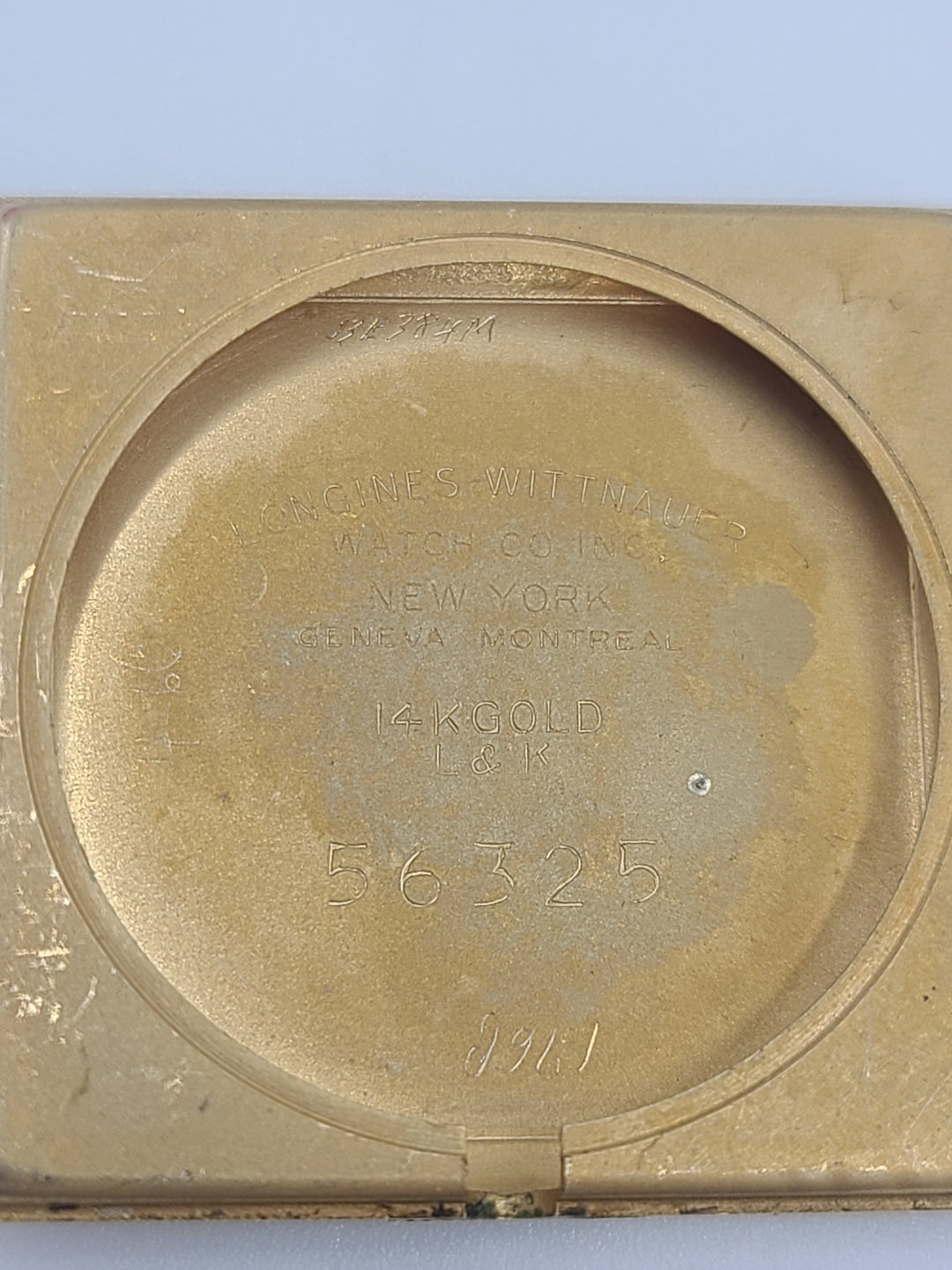 k697 Vintage Unisex 14kt Yellow Gold Mechanical Longines Wristwatch