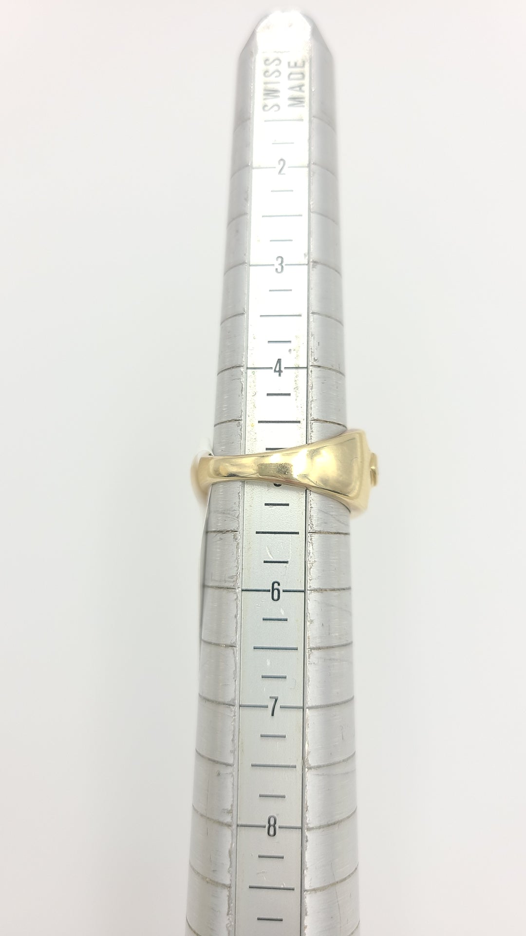 k943 Lovely 14kt Yellow Gold Sapphire and Diamond Engagement Ring