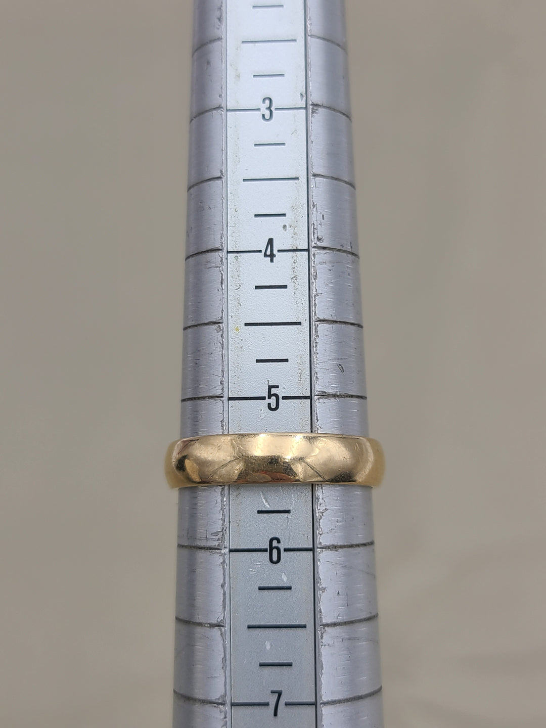 k898 Ladies Antique 14kt Yellow Gold Wedding Band