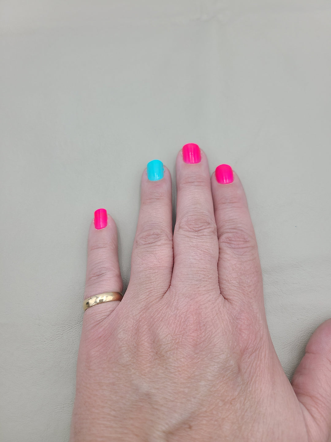 k898 Ladies Antique 14kt Yellow Gold Wedding Band