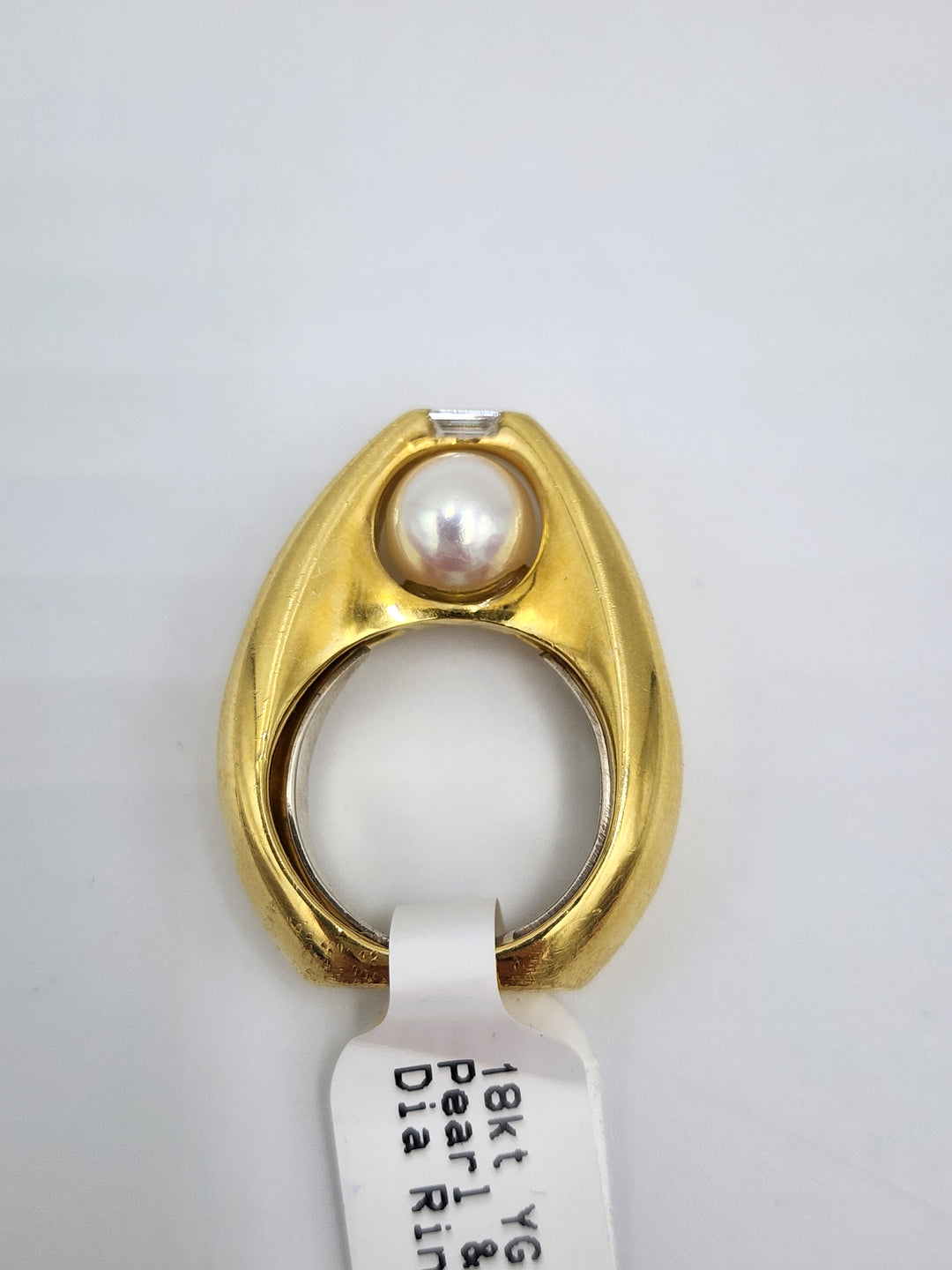 e388 Unique 18kt Yellow Gold Diamond and Pearl Ring