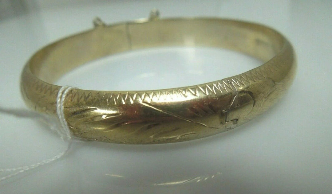r151 Thailand Vintage Gold Tone Floral Etched Women Hinged Bangle