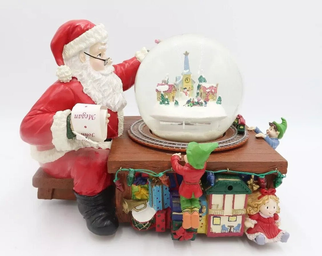 t482 Mr. Christmas Santa’s Workshop Snowglobe Musical Snowglobe