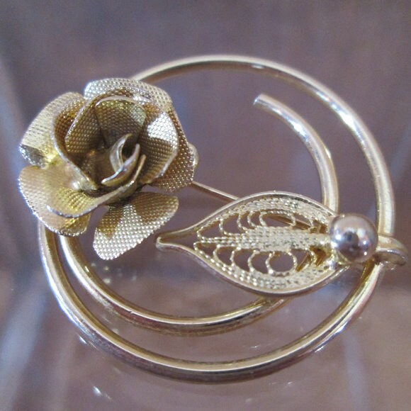 m482 Sarah Coventry Brooch GOLDEN ROSE Vermeil Blossom