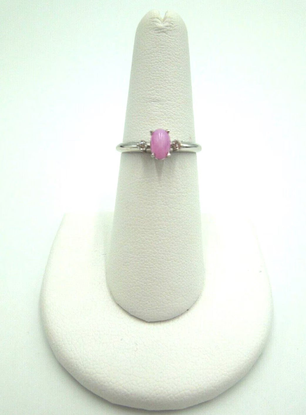 t243 10kt White Gold Pink Star Sapphire Diamond Chip Ring Size 6 1/2(US) Signed,10kt White Gold Ring