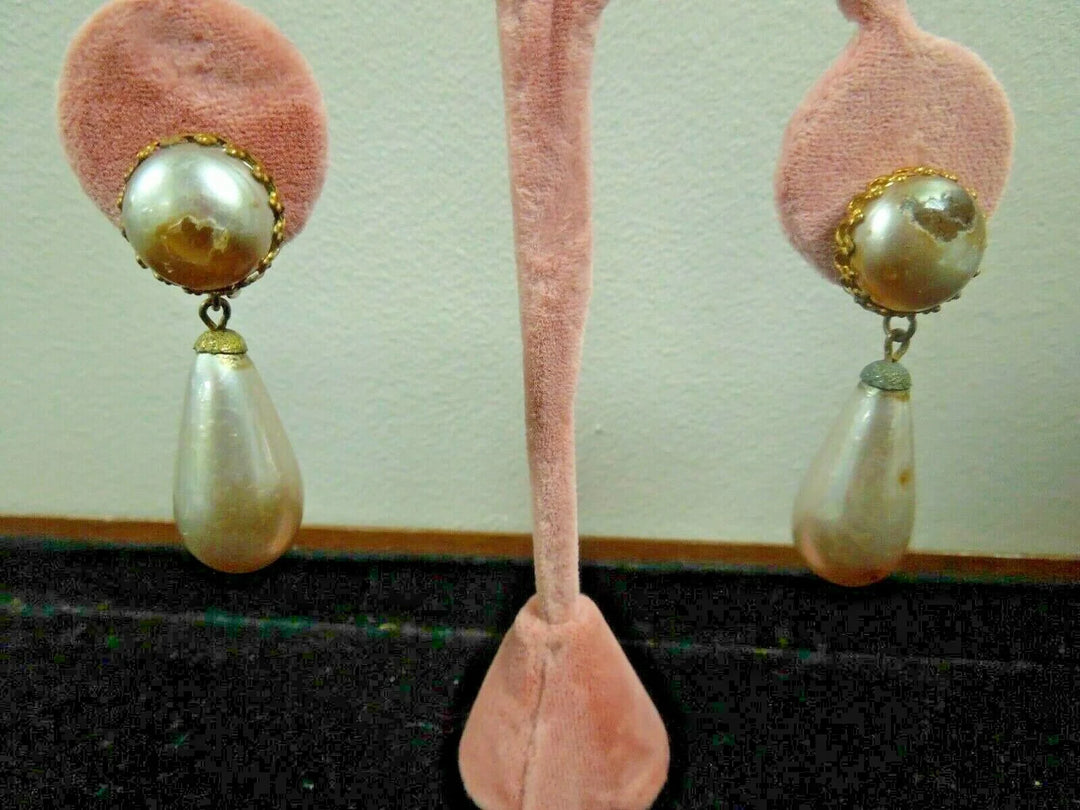 r096 Miriam Haskell Signed Long Dangle Pearl Clip back Earrings 40'S Vintage