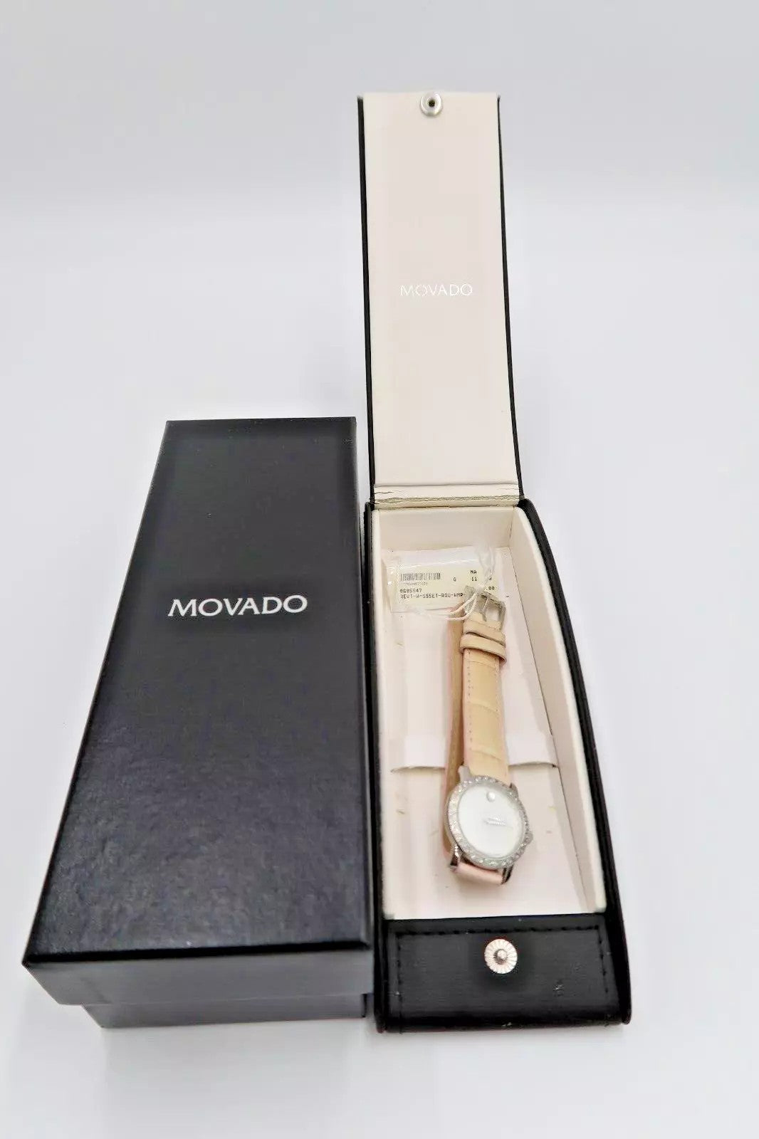 t284 Movado Revi Ladies Watch Model 0605547
