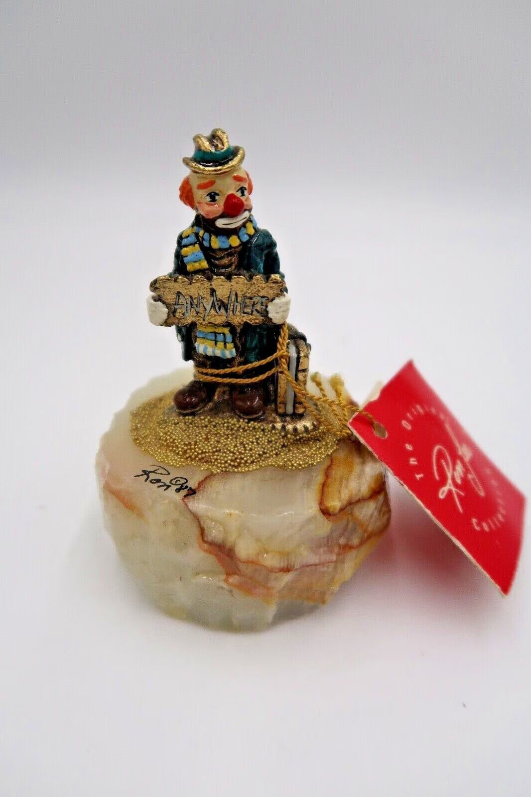 t369 Ron Lee 1987 Going Anywhere Hitchhiking Clown 24k & Hand Painted figurine