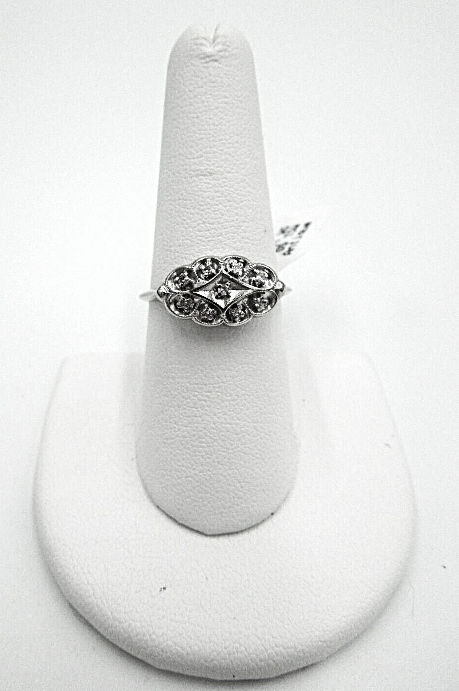 t251 Antique 14kt White Gold Diamond .05 TDW Ring Size 8 1/4(US)