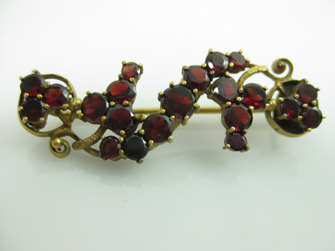 g255 Vintage Garnet Brooch 14kt Gold Filled