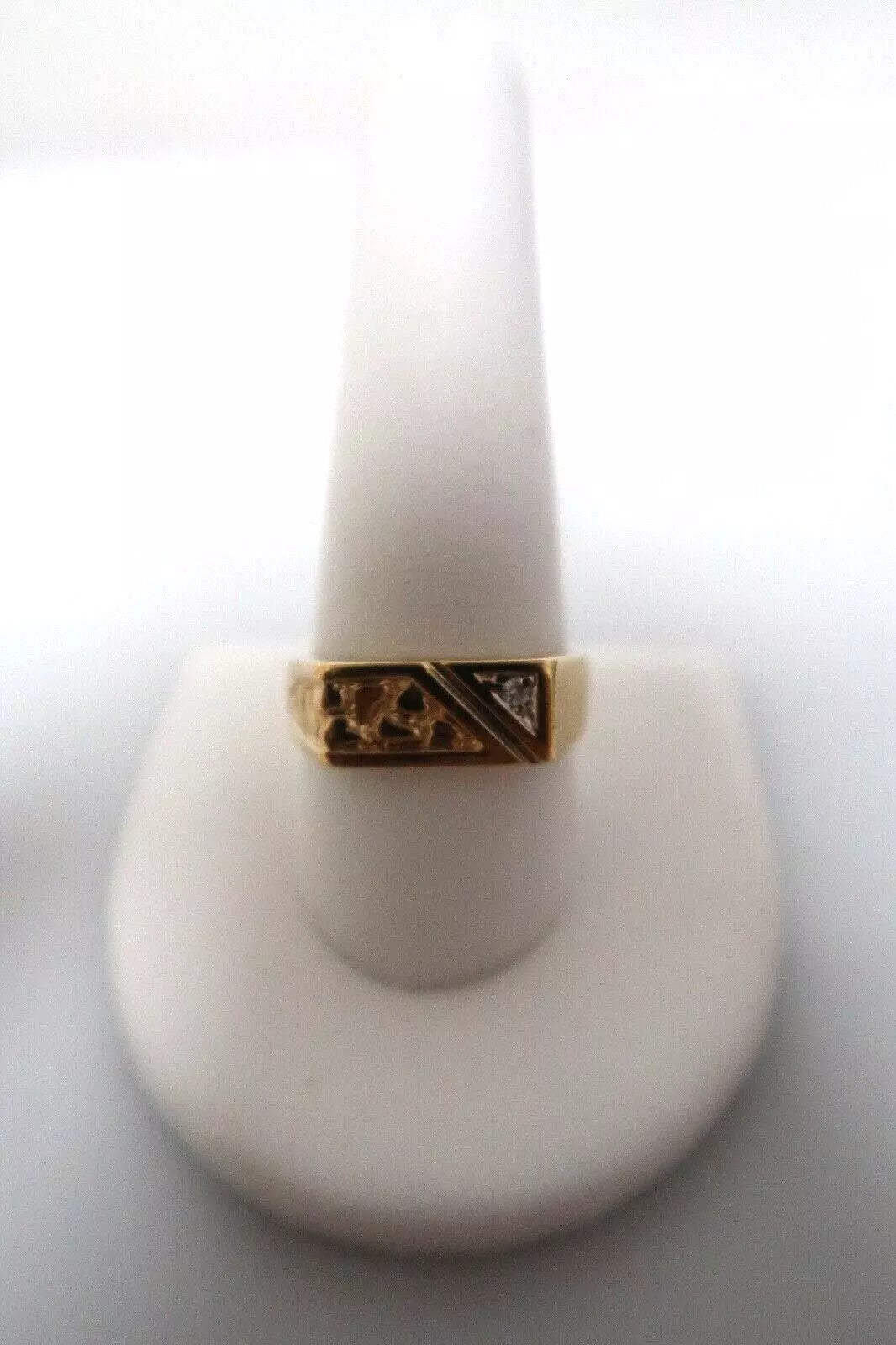 t425 10k Yellow Gold diamond Nugget .02 cts Ring Size 10 1/2(US) Signed