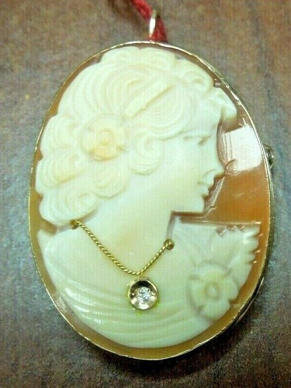 r114 14K Yellow Gold Diamond Necklace Cameo Pin/Pendant 35x24.51mm 3.9 Grams