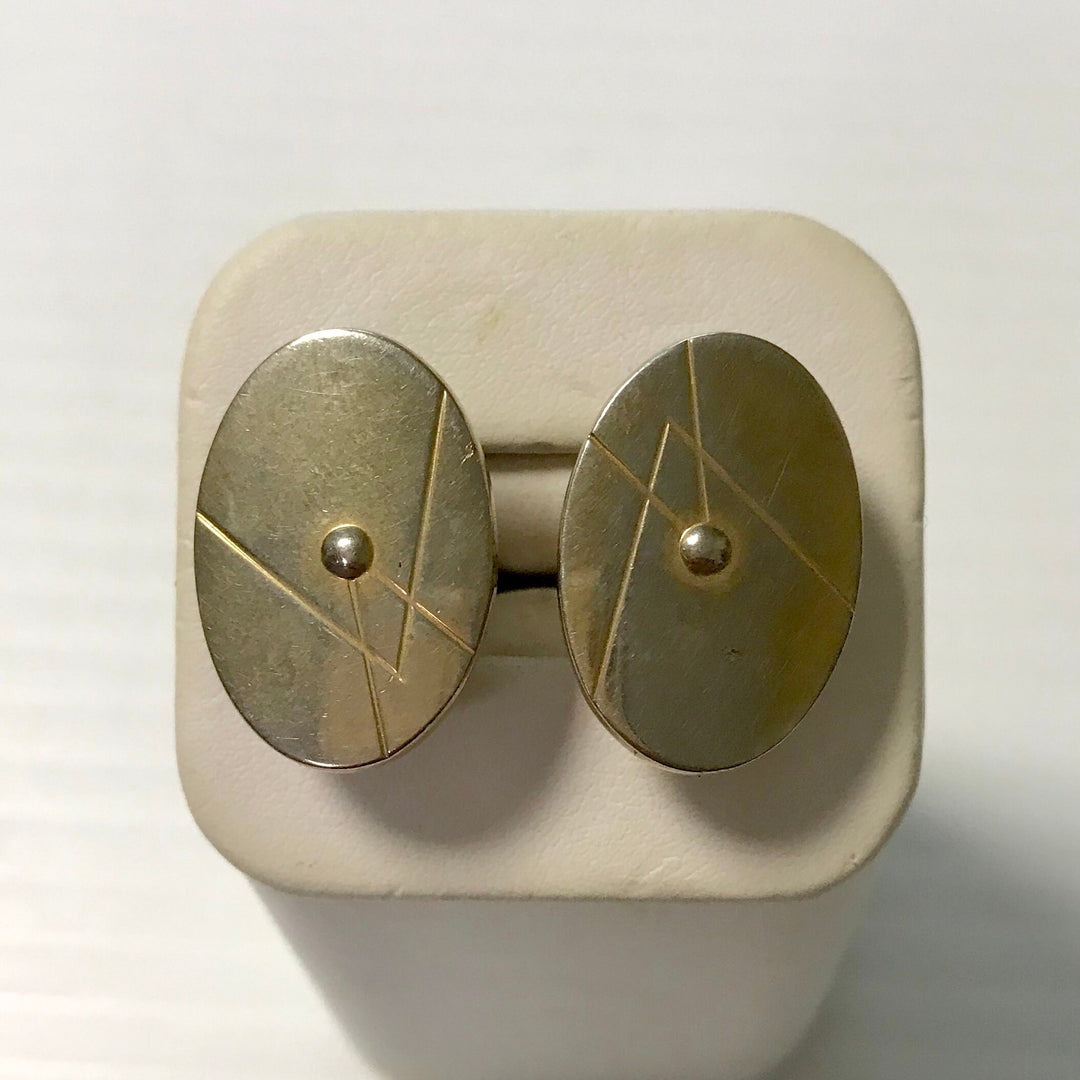 f270 Vintage Gold Tone Oval Shaped Men's Cuff Links