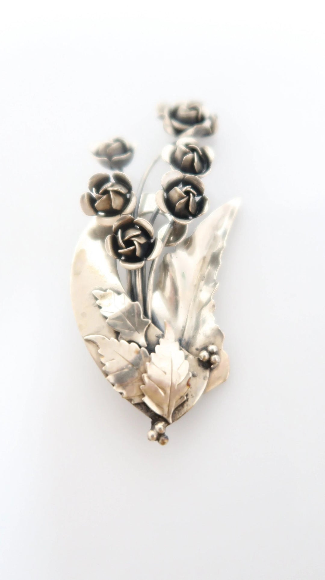 t452 Vintage Sterling Silver Flower Brooch Pin