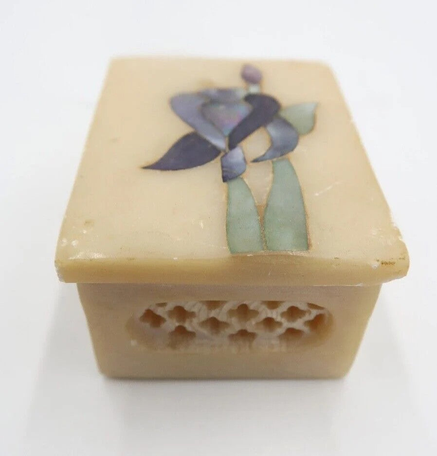 t493 Made in India Marble Inlay Handmade Flower Jewelry Trinket Box, Soapstone.