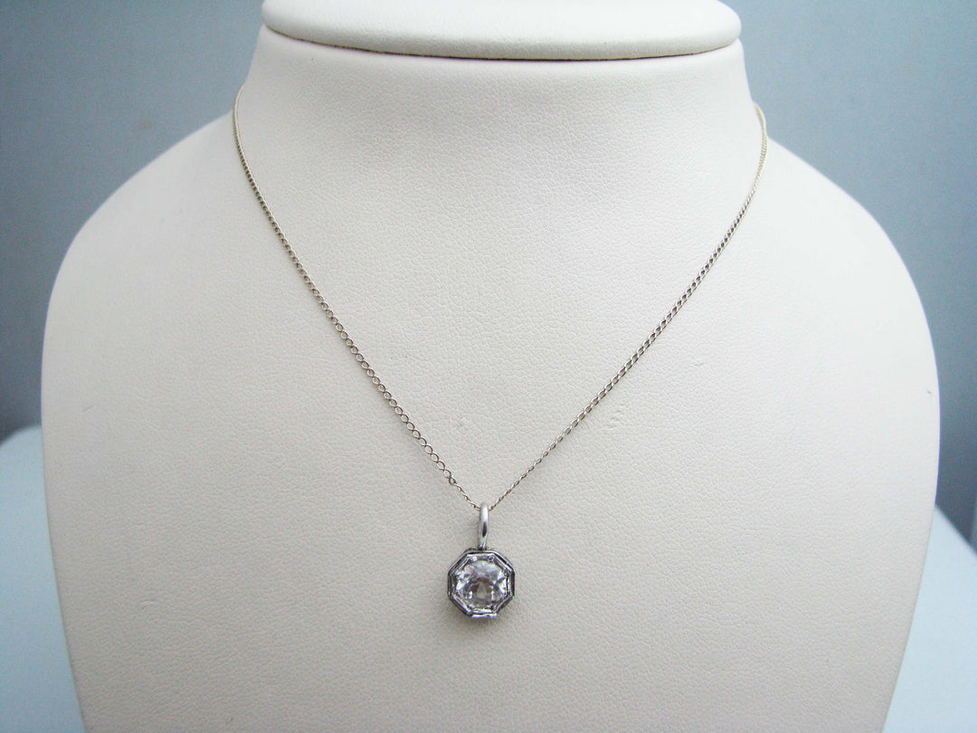 b485 Dainty 10kt White Gold Cubic Zirconia Pendant