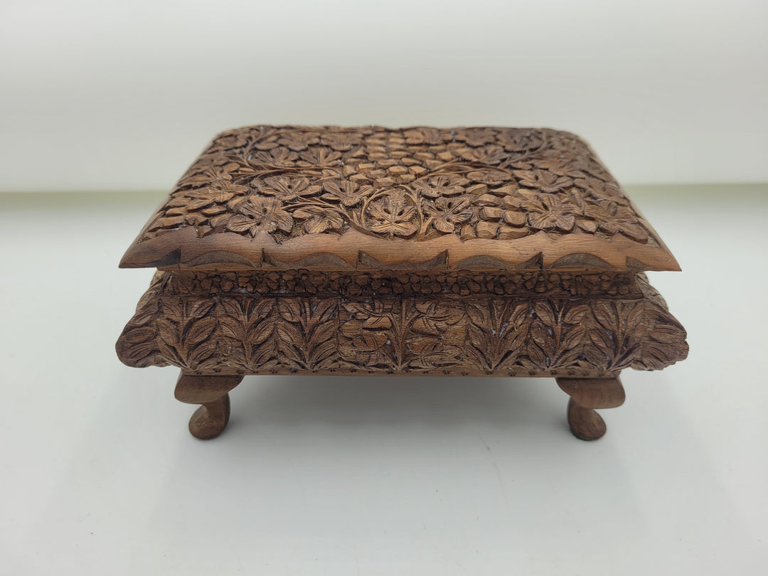 p505 Thorens Carved Wood Music Box