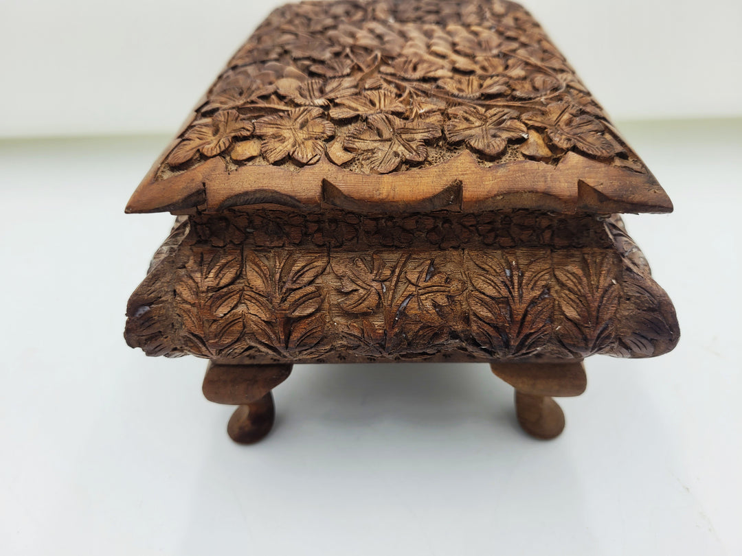 p505 Thorens Carved Wood Music Box