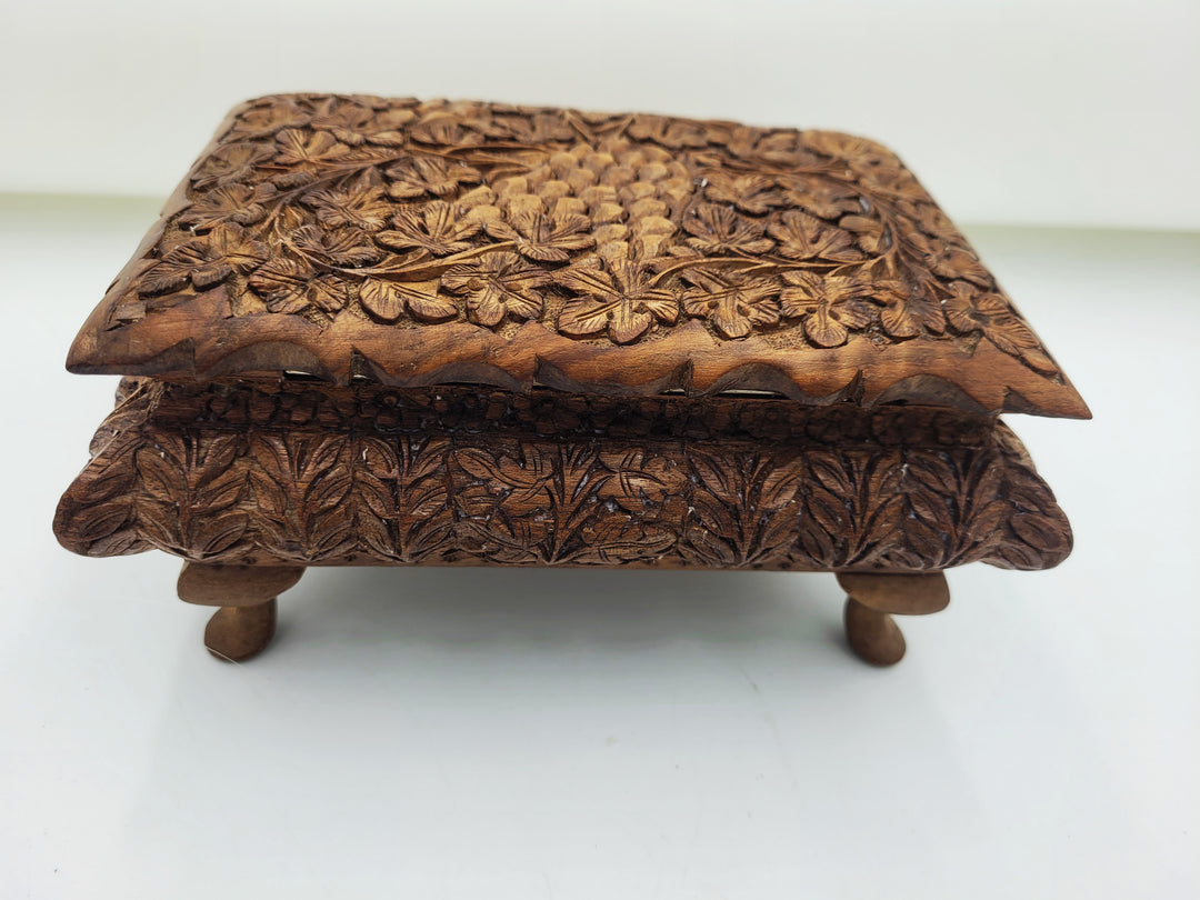p505 Thorens Carved Wood Music Box