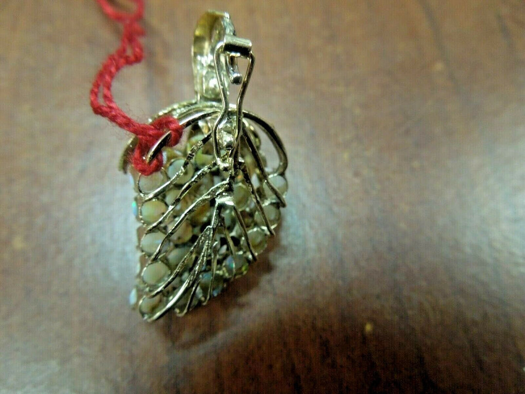 r115 14kt Yellow Gold Opal Pendant 4.4 g