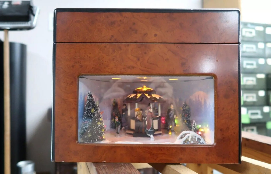 t475 Rare Mr. Christmas Grand Animated Concertina Animated Music Box