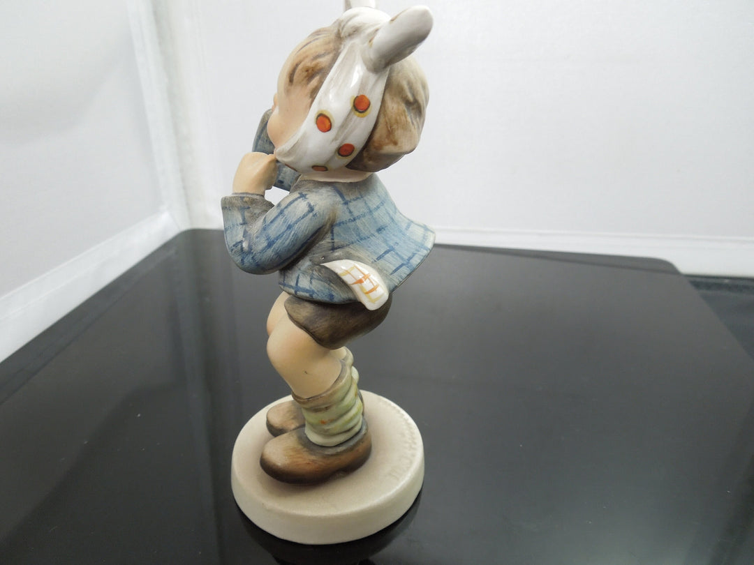 g430 Collectable Hummel Goebel Figurine of Boy with Toothache