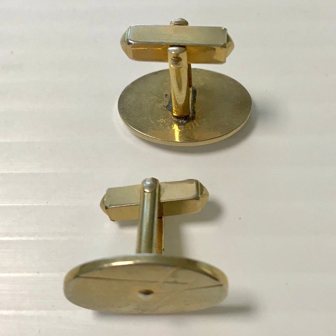 f270 Vintage Gold Tone Oval Shaped Men's Cuff Links