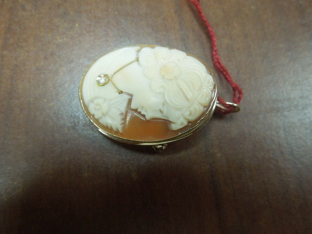 r114 14K Yellow Gold Diamond Necklace Cameo Pin/Pendant 35x24.51mm 3.9 Grams