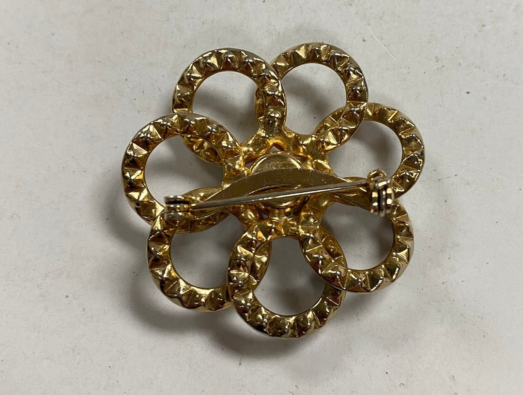 m481 Vintage Purple Stone Pin Brooch in Gold Filled Fancy Circle Frame