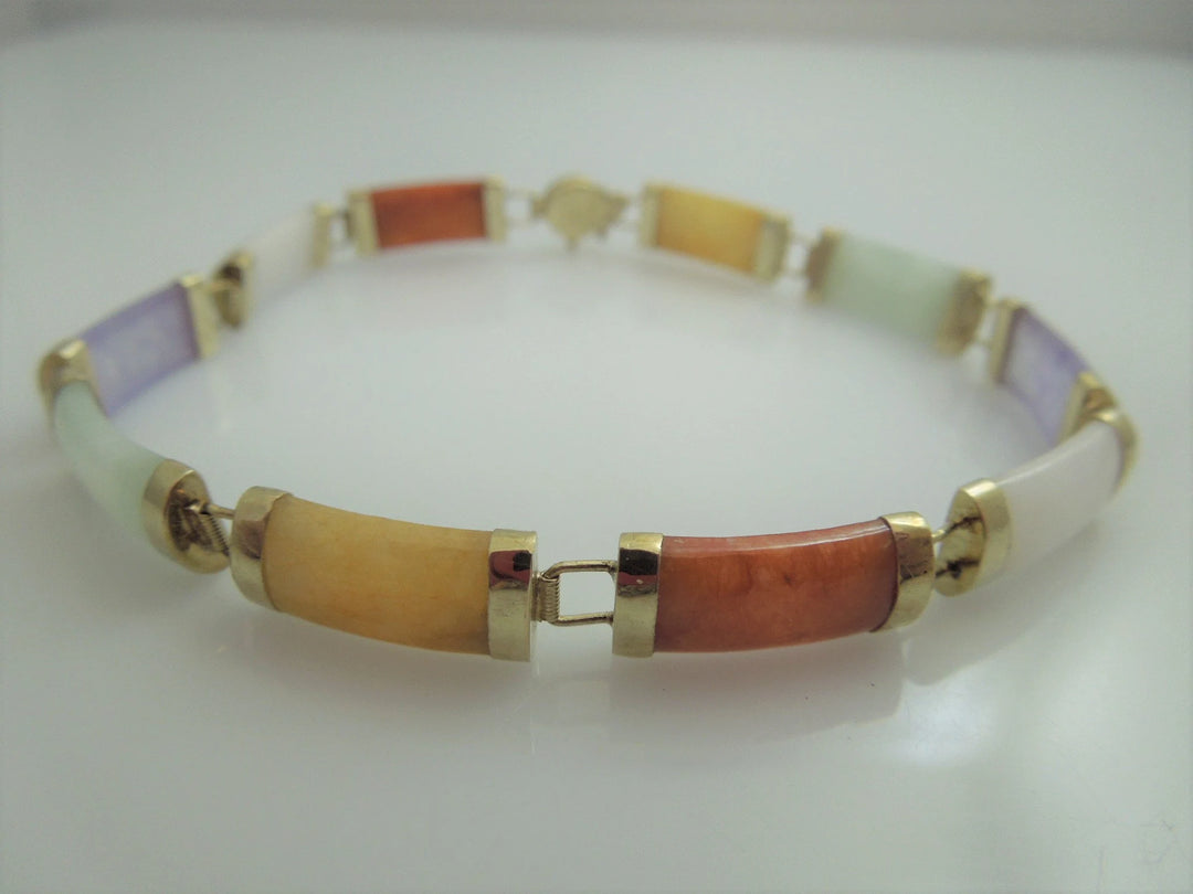 g908 Beautiful 14kt Yellow Gold Multicolored Jade 8" Bracelet