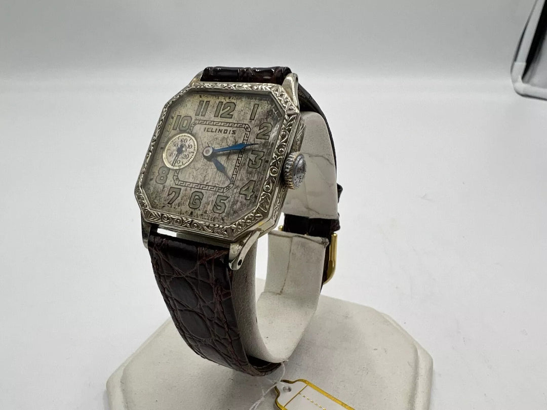 u022 Illinois 1930s "Barrel Shape" 14k White Gold Filled Watch