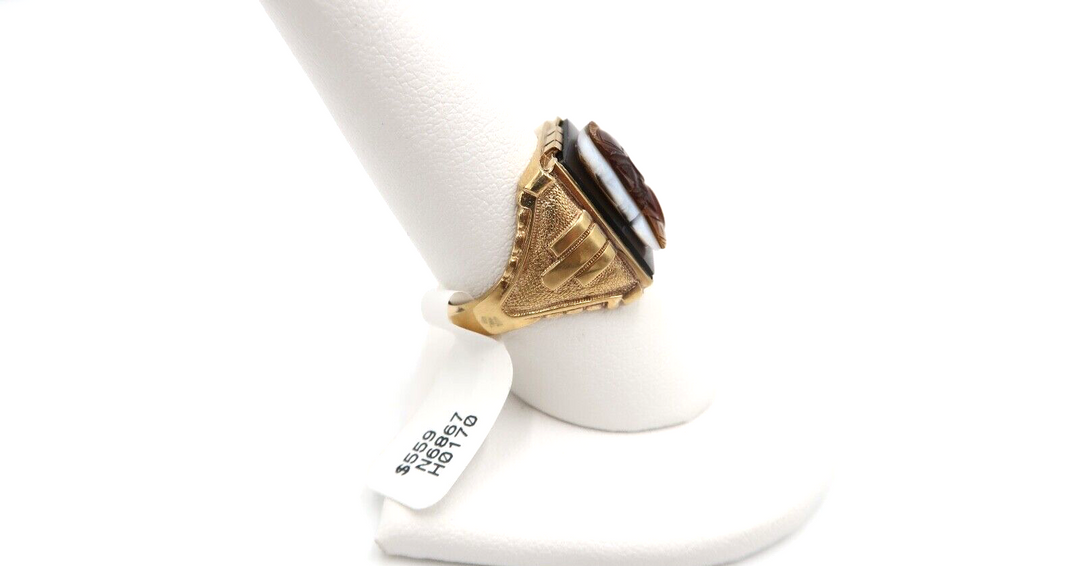 t509 Antique 10K Mens Cameo Ring w Roman Soldiers - Sz 9- Vintage Italian Jewelry