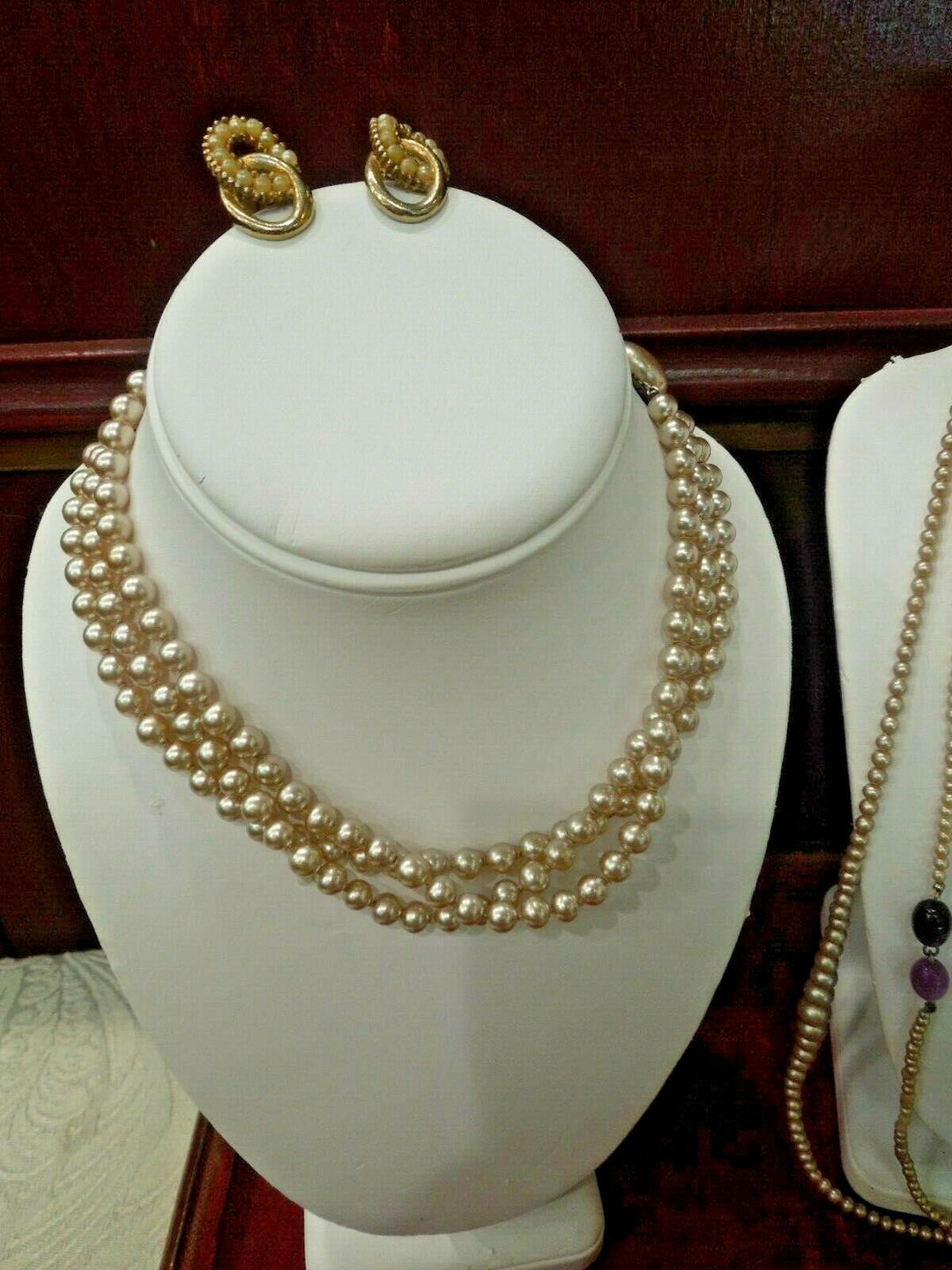 r111 Lot of 15 Jewelry Freshwater Pearls Rhinestones Necklace Earrings Bracelets Some are signed/Some are not