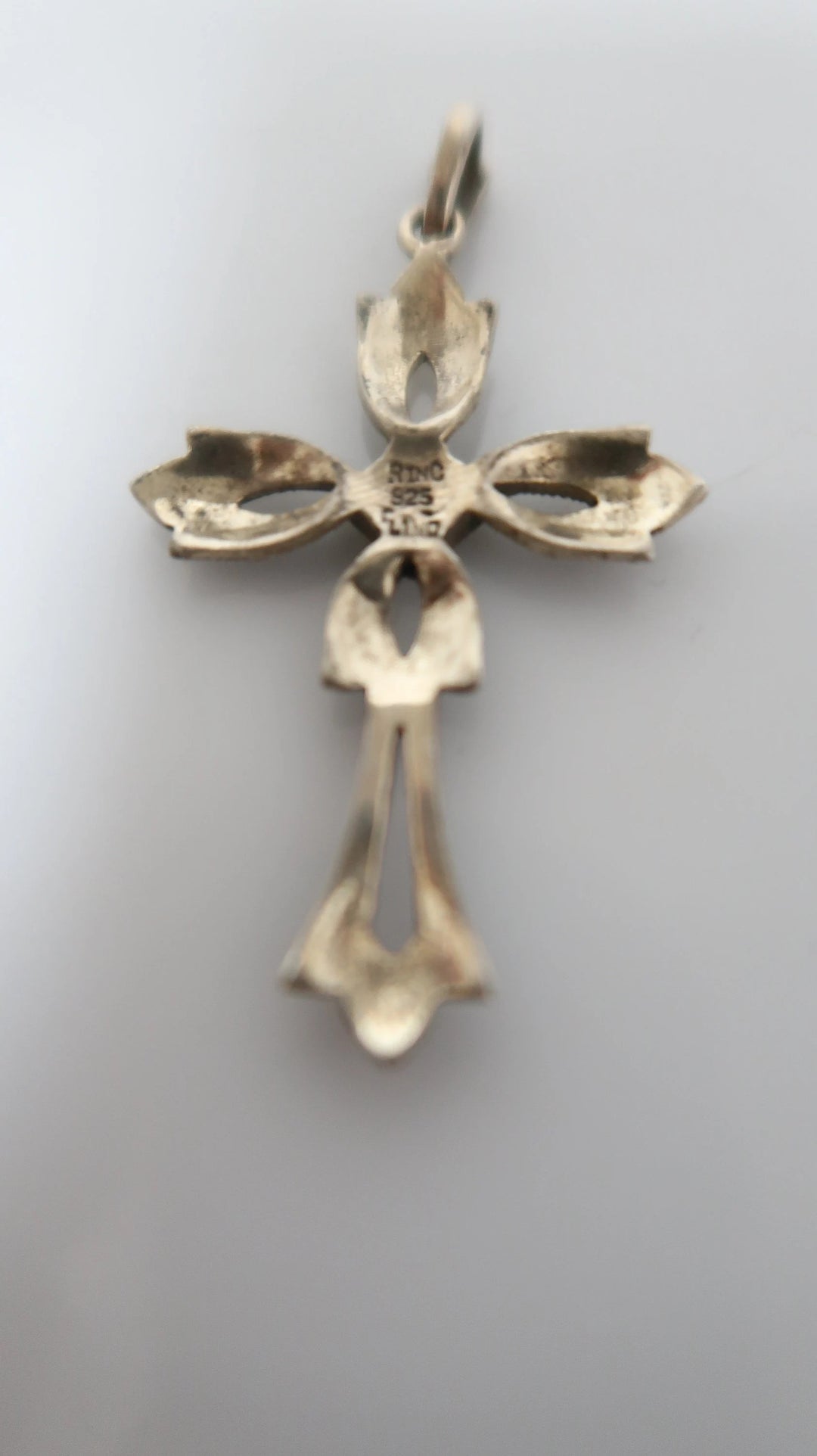 t456 Sterling Silver Marcasite Cross Pendant