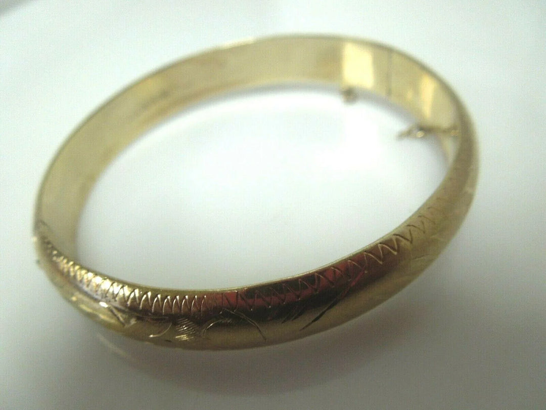 r151 Thailand Vintage Gold Tone Floral Etched Women Hinged Bangle