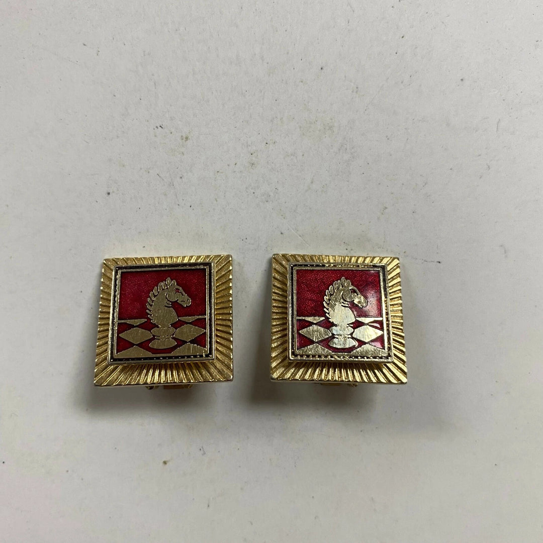 m477 Vintage Gold Filled Square Chess Knight Clip-on Earrings
