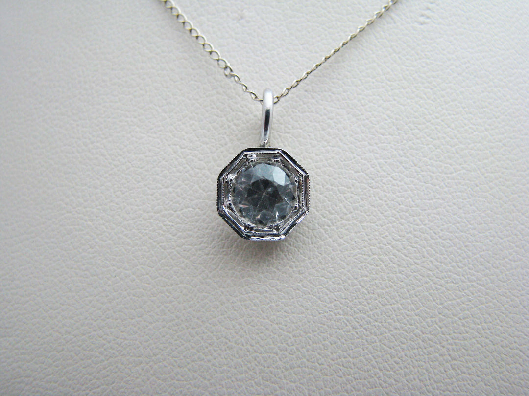 b485 Dainty 10kt White Gold Cubic Zirconia Pendant