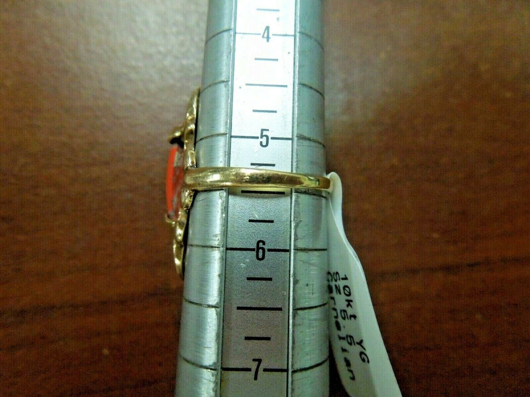 r113 Vintage 10kt Yellow Gold Coral Ring Size 5.5