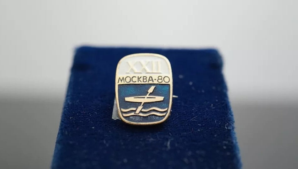 K446 14 1980 Russian Olympics Pins