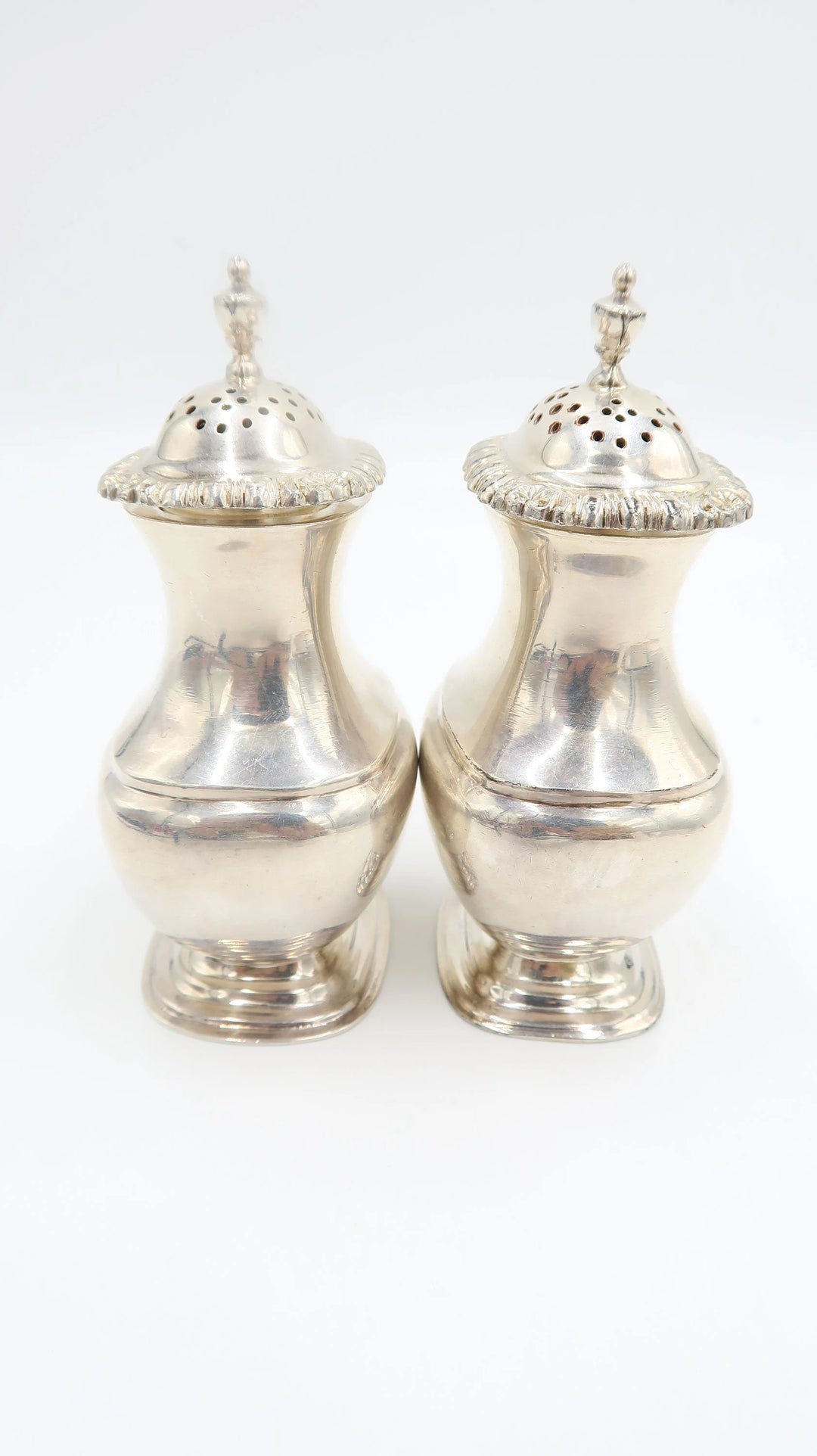 t450 Antique Art Deco 1930 Sterling  Silver Salt Pepper Pot Shaker Sheffield