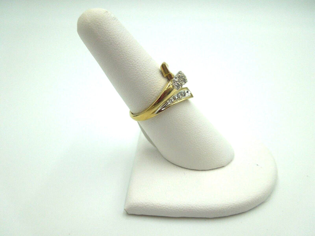 t249 10KT Yellow Gold Bypass Design Diamond Ring Size 7(US)