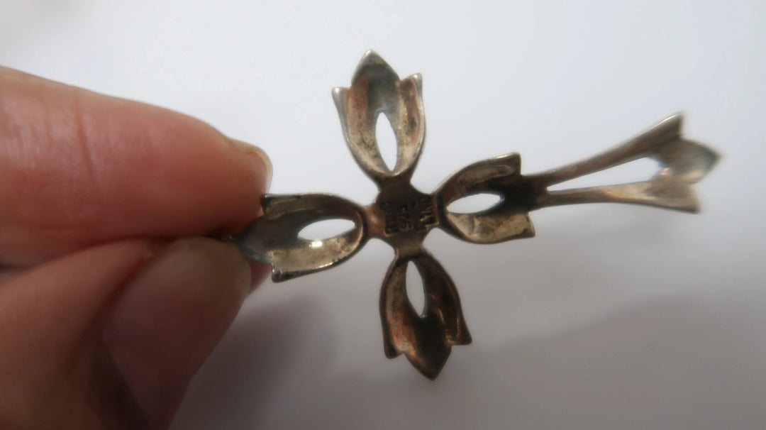 t456 Sterling Silver Marcasite Cross Pendant