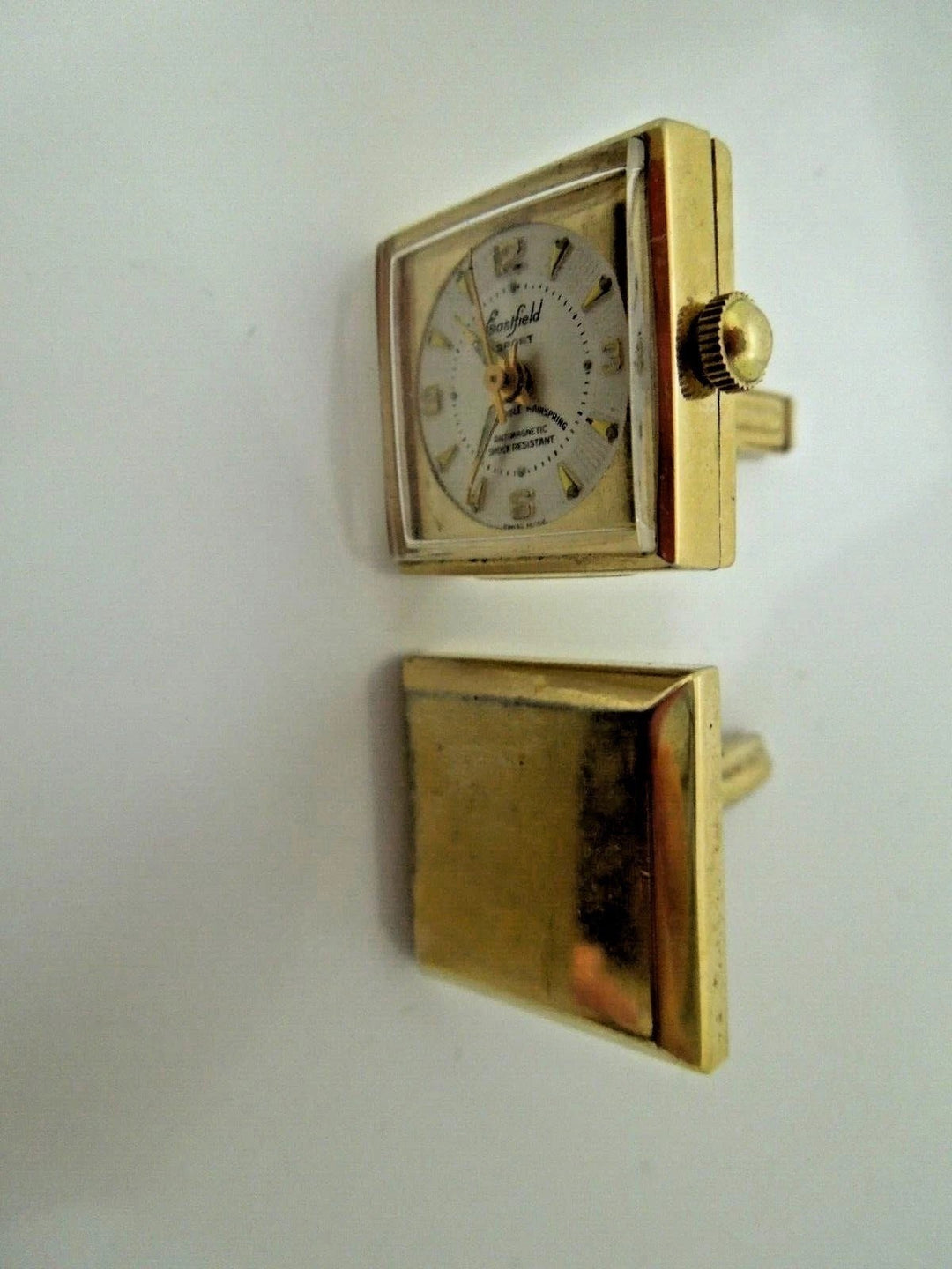 r975 Vintage Eastfield Sport Goldtone Antimagnetic Shock Resistant-Sold As Is