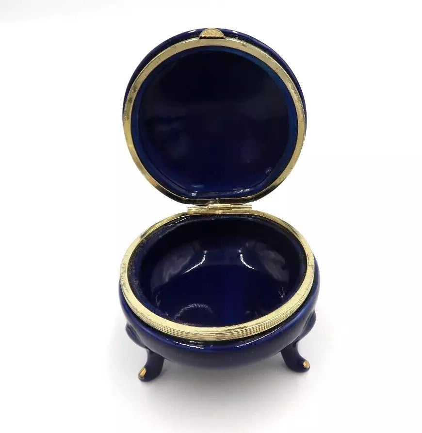 t498 Cobalt Blue Enameled Glass Trinket Pill Snuff Box Bohemian Antique
