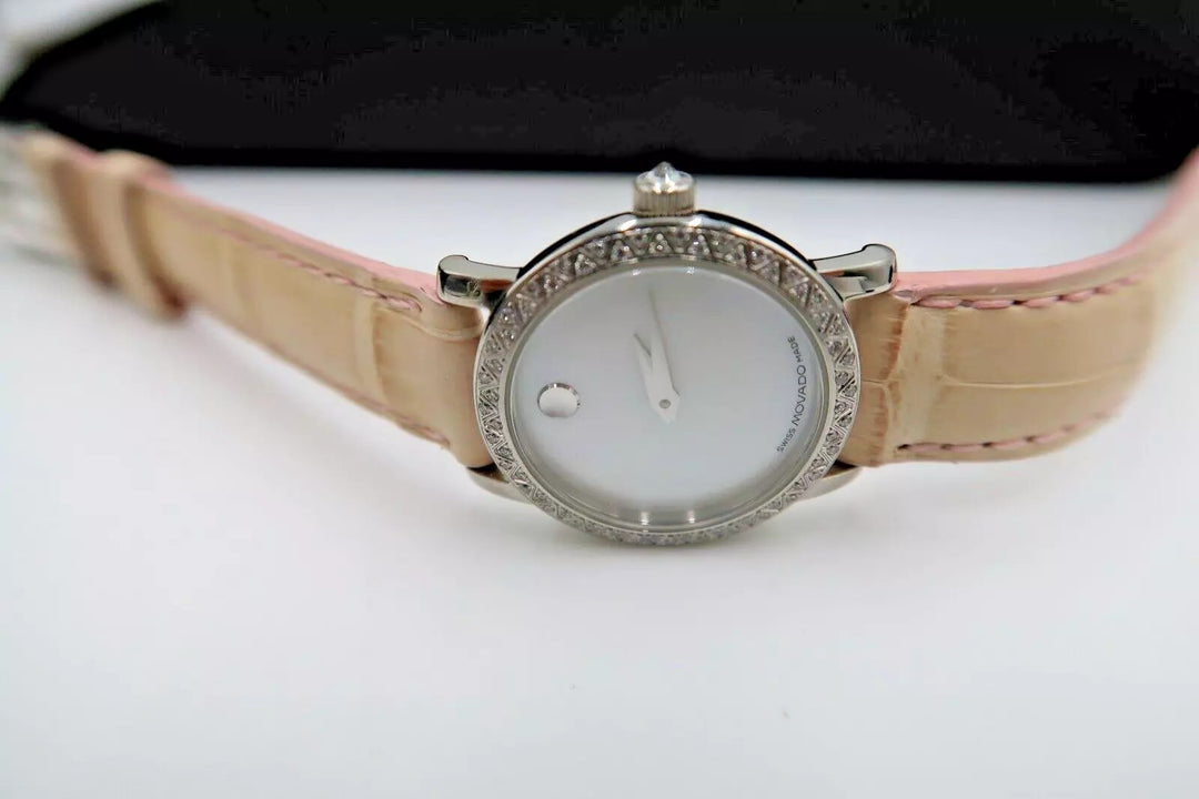 t284 Movado Revi Ladies Watch Model 0605547