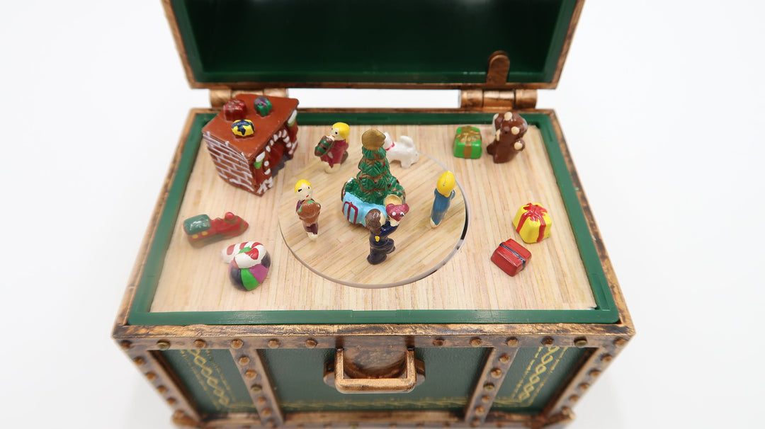 t464 Gold Label Collection Animated Music Box Holiday Treasures Christmas Morning Box Christmas Work