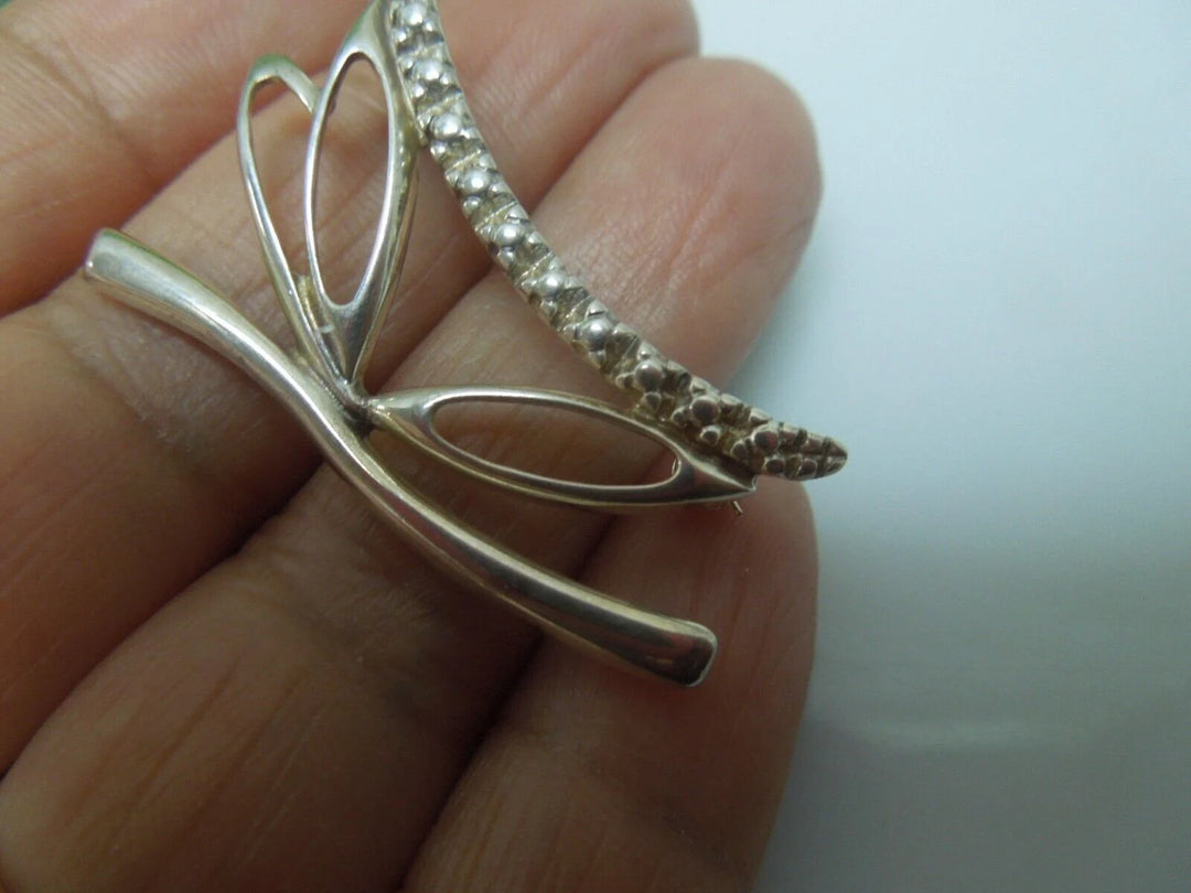 r161 Vintage Beautiful Sterling Silver 925 Pin Brooch  3.5g Signed