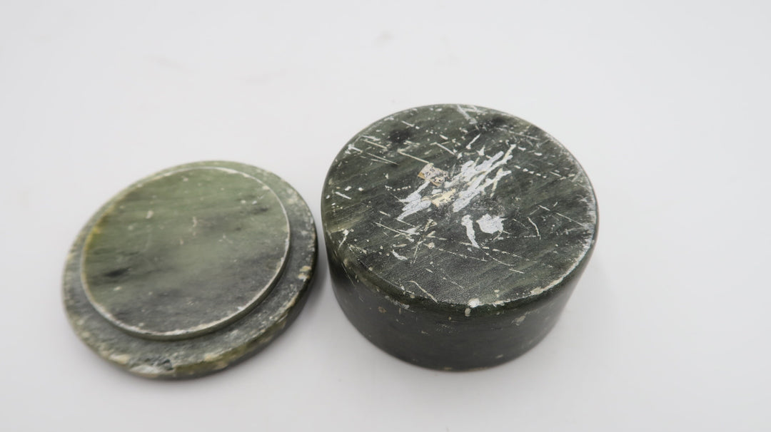 t495 Vintage Soapstone lidded Hand carved Bear Trinket Box